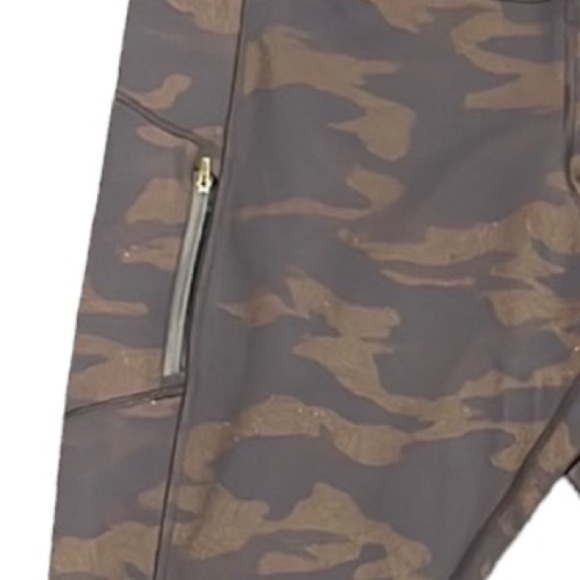 NWT Athleta Rainier Reflective Tight, Camo Lux Reflective Bluff Grey, Size 3X - Picture 4 of 8